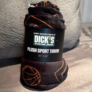 PLUSH THROW BLANKET 50x60”